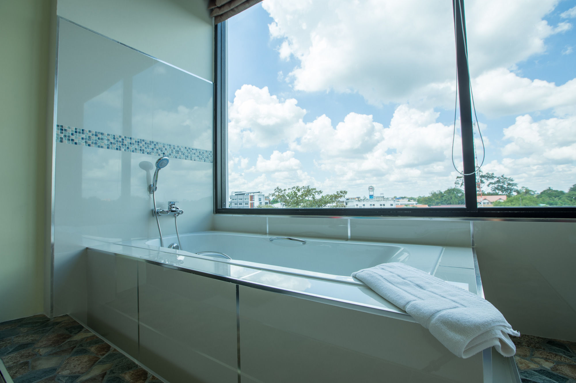 The Rich Hotel Ubonratchathani Ubon Ratchathani Exterior foto